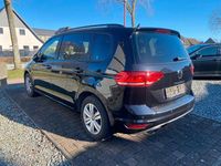 Gebraucht VW Touran 150 PS (110 kW) 2024 Schwarz Van / Kleinbus