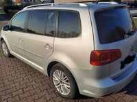 Gebraucht VW Touran Cup 140 PS (102 kW) 2014 Silber Van / Kleinbus