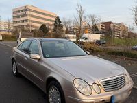 Gebraucht Mercedes E200 163 PS (119 kW) 2005 Gold Limousine