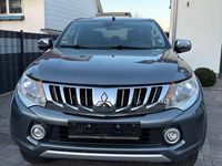 Gebraucht Mitsubishi L200 Plus 181 PS (133 kW) 2016 Grau Pickup