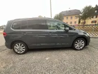 Gebraucht VW Touran Highline 150 PS (110 kW) 2022 Grau Van / Kleinbus