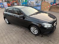 Gebraucht Mercedes A180 122 PS (89 kW) 2013 Schwarz Kleinwagen