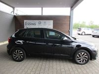 Gebraucht VW Polo IQ Drive 95 PS (69 kW) 2022 Schwarz Limousine