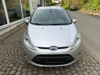 Gebraucht Ford Fiesta Titanium 97 PS (71 kW) 2010 Silber Kleinwagen