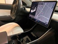 gebraucht Tesla Model 3 LR+Leder weiß+19Zoll+ohne Nachlackierung