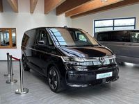 Second-hand VW Multivan Style 150 CP (110 kW) 2022 Negru Monovolum