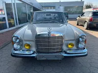 Gebraucht Mercedes 250 131 PS (96 kW) 1966 Beige Limousine