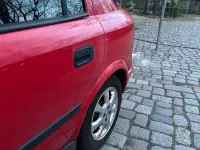 Gebraucht Opel Astra 101 PS (74 kW) 2002 Rot Limousine