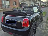 Gebraucht Mini Cooper Pepper 136 PS (100 kW) 2016 Schwarz Kleinwagen