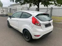 Gebraucht Ford Fiesta 60 PS (44 kW) 2013 Weiß Limousine