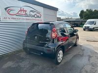 Gebraucht Peugeot 107 68 PS (50 kW) 2012 Schwarz Kleinwagen