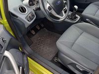 Gebraucht Ford Fiesta Titanium 97 PS (71 kW) 2009 Grün Kleinwagen