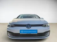 Gebraucht VW Golf VIII Life 150 PS (110 kW) 2022 Weiß Kombi