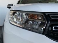 Gebraucht Dacia Sandero Celebration 90 PS (66 kW) 2017 Weiss/ arktisweiss / uni Kleinwagen