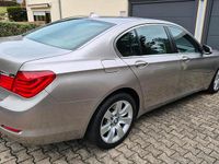 Gebraucht BMW 730 245 PS (180 kW) 2009 Gold Limousine