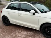 Gebraucht Audi A1 Attraction 86 PS (63 kW) 2012 Weiß Kleinwagen