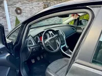 Gebraucht Opel Astra 120 PS (88 kW) 2014 Schwarz Kleinwagen