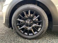 Gebraucht Mini Cooper 136 PS (100 kW) 2019 Weiß Kleinwagen