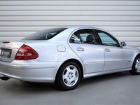 Gebraucht Mercedes E320 Avantgarde 224 PS (164 kW) 2002 Silber Limousine