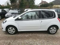 Gebraucht Renault Twingo Liberty 75 PS (55 kW) 2012 Weiß Kleinwagen