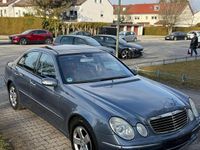 Gebraucht Mercedes E240 Avantgarde 177 PS (130 kW) 2004 Blau Limousine