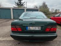 Gebraucht Mercedes E280 Avantgarde 204 PS (150 kW) 1999 Grün Limousine