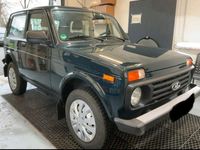 Gebraucht Lada niva 83 PS (61 kW) 2022 Grün SUV