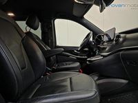 Gebraucht Mercedes V220 AMG 163 PS (119 kW) 2023 Rot Van / Kleinbus