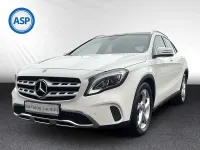 Gebraucht Mercedes GLA180 Urban 122 PS (89 kW) 2020 Weiß SUV