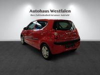 Gebraucht Nissan Pixo Acenta 68 PS (50 kW) 2010 Rot Kleinwagen