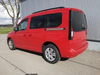 Neu VW Caddy Basis 122 PS (89 kW) 2025 Kirschrot Van / Kleinbus