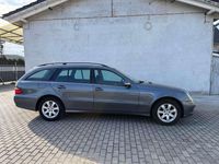 Gebraucht Mercedes E200 Classic 136 PS (100 kW) 2009 Grau Kombi