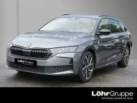 Gebraucht Skoda Octavia SportLine 150 PS (110 kW) 2025 Graphitegrau metallic Kombi