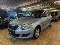 Gebraucht Skoda Fabia Classic 60 PS (44 kW) 2010 Blau Limousine