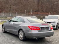 Gebraucht Mercedes E250 Elegance 204 PS (150 kW) 2009 Grau Coupé