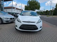 Gebraucht Ford Fiesta Trend 60 PS (44 kW) 2011 Frostweiß Limousine