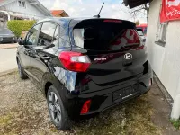 Gebraucht Hyundai i10 Trend 77 PS (56 kW) 2024 Schwarz Kleinwagen