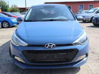 Gebraucht Hyundai i20 Classic 84 PS (61 kW) 2018 Morning blue / sol Kleinwagen