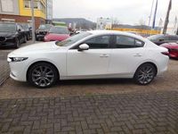 Gebraucht Mazda 3 Exclusive 122 PS (89 kW) 2024 Arctic white Limousine