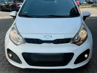 Gebraucht Kia Rio 86 PS (63 kW) 2014 Weiß Limousine