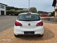 Używany Opel Corsa Edition 101 KM (74 kW) 2017 Biały Hatchback