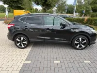 Gebraucht Nissan Qashqai 131 PS (96 kW) 2016 Andere farben SUV