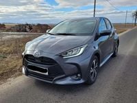 Gebraucht Toyota Yaris Hybrid Style 92 PS (67 kW) 2024 Grau Limousine