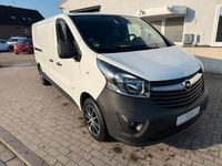 Gebraucht Opel Vivaro 120 PS (88 kW) 2017 Weiß Van / Kleinbus