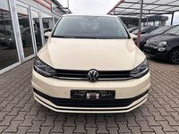 Gebraucht VW Touran 150 PS (110 kW) 2024 Beige Van / Kleinbus