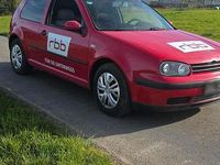 Gebraucht VW Golf IV 75 PS (55 kW) 2002 Rot Kleinwagen