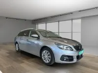 Gebraucht Peugeot 308 SW Allure 131 PS (96 kW) 2021 Grau Kombi