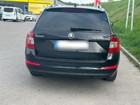 Gebraucht Skoda Octavia 150 PS (110 kW) 2016 Schwarz Kleinwagen
