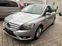 Gebraucht Mercedes B180 122 PS (89 kW) 2014 Silber Van / Kleinbus