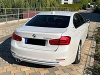 Gebraucht BMW 330e iPerformance 184 PS (135 kW) 2018 Weiß Limousine